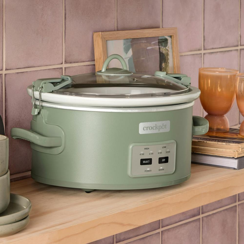 crock-pot-programmable-design-series-6-quart-cook-and-carry-slow-cooker-moonshine-j4 35da96db-7241-3d5a-8296-0e309727e190.jpg